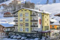 Hotel Almrausch Hotels in Hinterglemm