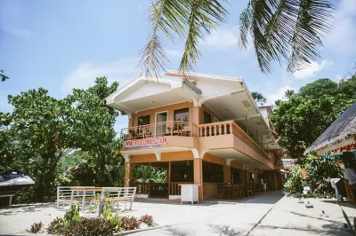 Summer Connection Hotels near White Beach