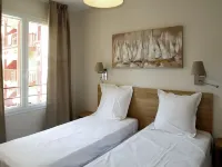 Résidence Odalys Collection les Canisson 濱海卡瓦萊爾酒店