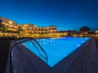 Paradise Resort