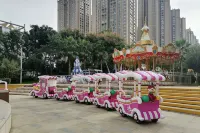 Huarong Designer Homestay (Kunming South Railway Station Colorful Yunnan Diyicheng Branch)