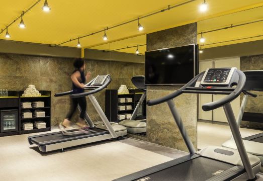 2. 머큐어 파리 가..