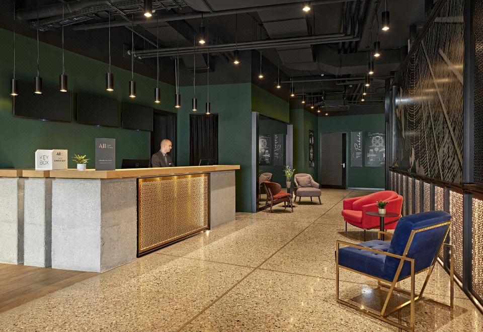 5. 뫼벤픽 자그렙..