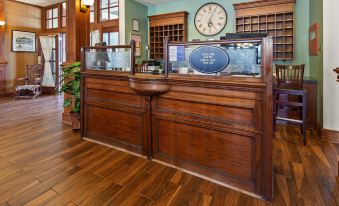 Best Western the Hotel Chequamegon