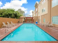La Quinta Inn & Suites by Wyndham Lake Charles - Westlake Hotels in Calcasieu Parish
