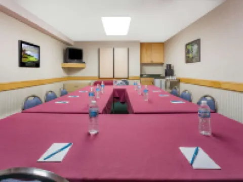 Ramada by Wyndham Quesnel Hotels in Quesnel