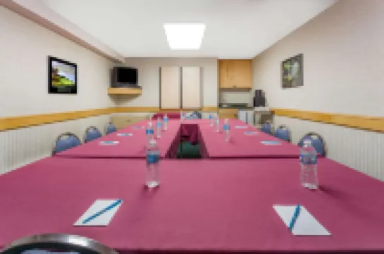 Ramada by Wyndham Quesnel