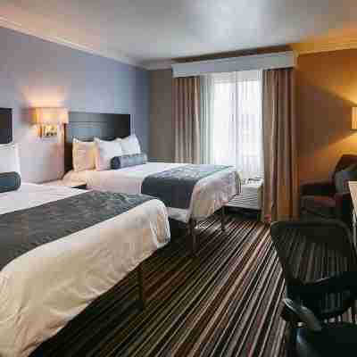 Best Western Plus Diamond Valley Inn Rooms