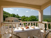 Aiguines Hotel a Bauduen