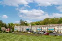 Best Western Plus New England Inn  Suites Hotels near Target