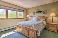 Timber Creek Townhome w/ 2 Decks & Mtn Views! - WiFi
