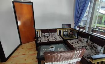 OYO 92357 Zzip Homestay