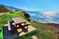 Villa Only 50m to the Sea, Sleeps 12, Polis - Pools