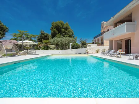 Sammartano Отели рядом с достопримечательностью «Porta Garibaldi»