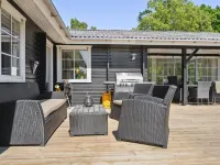 "Adser" - 600m from the Sea Hotels in Jerup