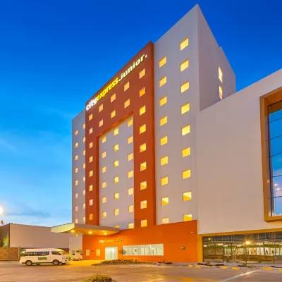 City Express Junior by Marriott León Centro de Convenciones Hotels near Poliforum León, Guanajuato