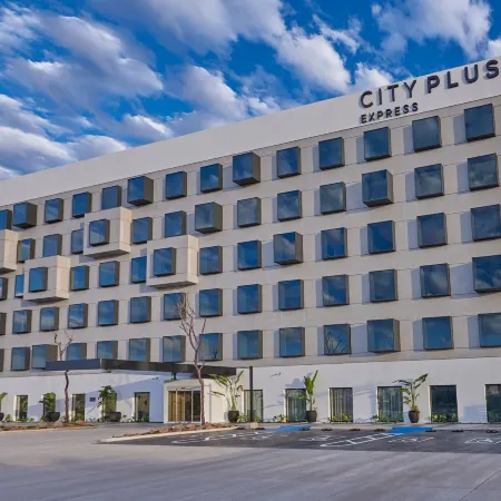 City Express Plus by Marriott Mazatlán