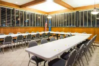 แทรเวิลลอดจ์ บาย วินด์แฮม เอนิด