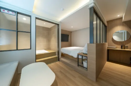 Busan Yonghodong Adena Hotel Hoteles cerca de Tongmyong University