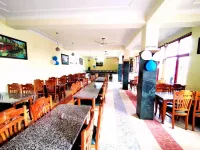 Blue Pine Resort فنادق في Lansdowne