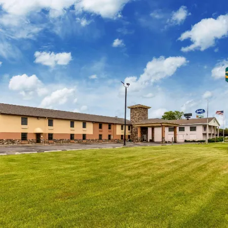 Quality Inn Newton at I-80