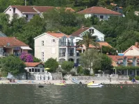 Spacious 4Br Beach House, Fantastic Sea Views