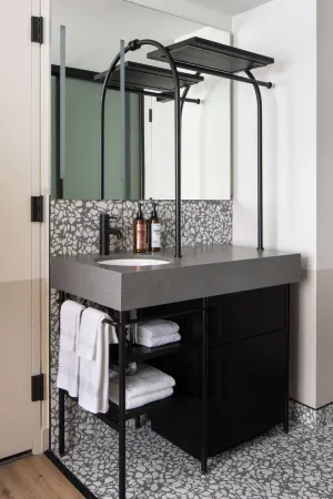 Motto by Hilton New York City Times Square Отели рядом с достопримечательностью «Маджестик-театр»