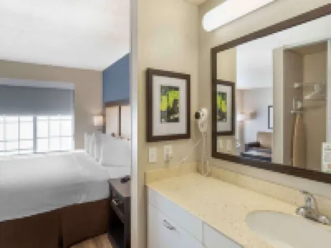 エクステンデット ステイ アメリカ スイーツ ノーウォーク スタンフォード ノーウォークのホテル