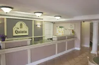 La Quinta Inn by Wyndham Farmington Hotels in Farmington