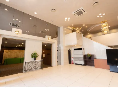 Miyoshi Grand Hotel Отели рядом со станцией JR Miyoshi station