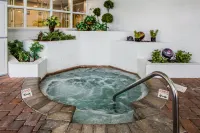 The Inn at Apple Valley, Ascend Hotel Collection - Hot Tub