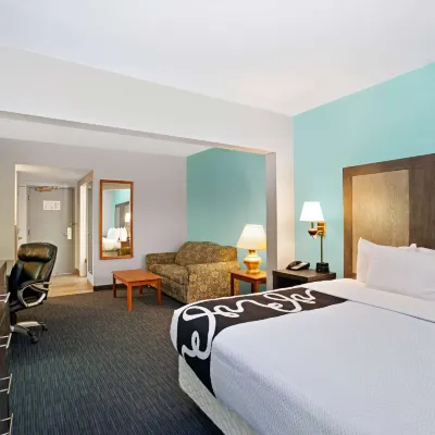 لا كينتا إن آند سويتس باي ويندام أوماها أيربورت داون تاون Hotels near مطار ايبلي - OMA