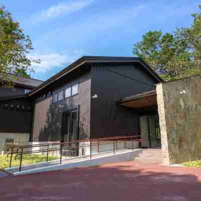 裏磐梯レイクリゾート 迎賓館 猫魔離宮 Hotel Exterior