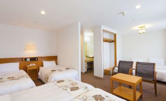 Hotel Ocean (Kokusai-Dori)