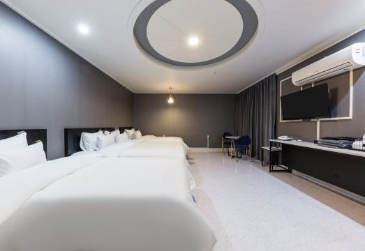 청주 호텔 나무늘보 외관