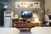 Andong Poong-Gyung Hostel n Library