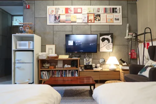 Andong Poong-Gyung Hostel n Library