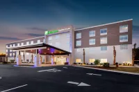 Holiday Inn Express & Suites Niceville - Eglin Area