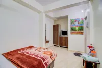 Dhaigude Residency Hotels near Shiv mandir