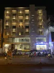 Hotel Milan Hoteles cerca de Riyaz General Store