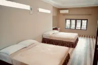 Teras Teduh Warm Pool & Mountain View Villa Hotels in Sumur Batu