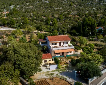 Ana โรงแรมในSeline