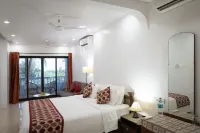 Shanu's Seaside Inn - A Family-Run Guesthouse Just 100 Metres from Candolim Beach Hotels in Candolim