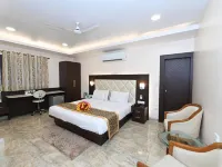 Hotel Pal Paradise โรงแรมใกล้สถานีรถไฟลัคนาวจังก์ชั่น