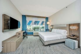 Holiday Inn Express & Suites Charleston Arpt-Conv Ctr Area