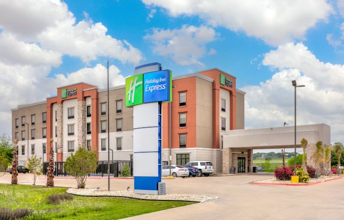 Holiday Inn Express HILLSBORO I-35 by IHG