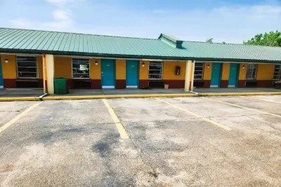 Travel Inn by OYO, Hwy 80 - Jackson Hotels near Jackson State University