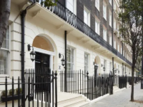 ذا س هوتل آت جلوسيستر بليس Hotels near متحف شرلوك هولمز
