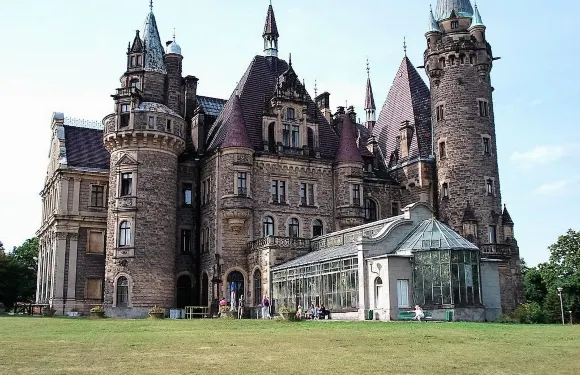 如果你想探索下西里西亞，陽光公寓是完美的位置