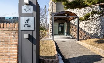 Hotel Pine Cheonan